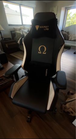 Secretlab OMEGA - Classic Gaming Chair