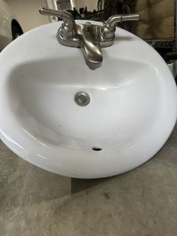 Bathroom Sinks With Faucets
