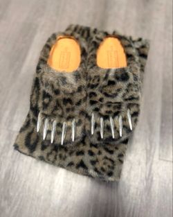 Leopard Print Faux Fur Claw Slippers
