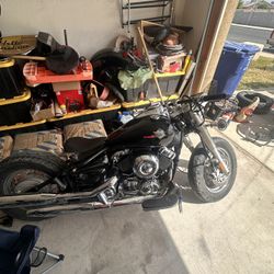 Bobber V Star 650 