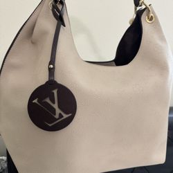 Designed Bag  Read ⬇️