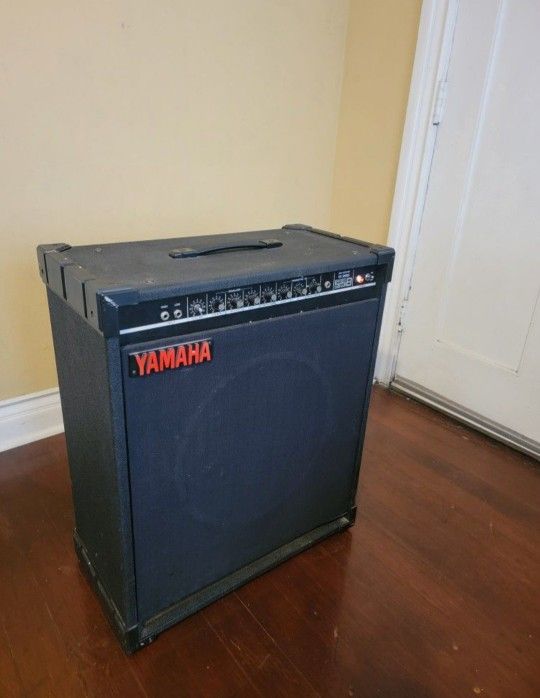 Yamaha VX Series 55B Combo Amp