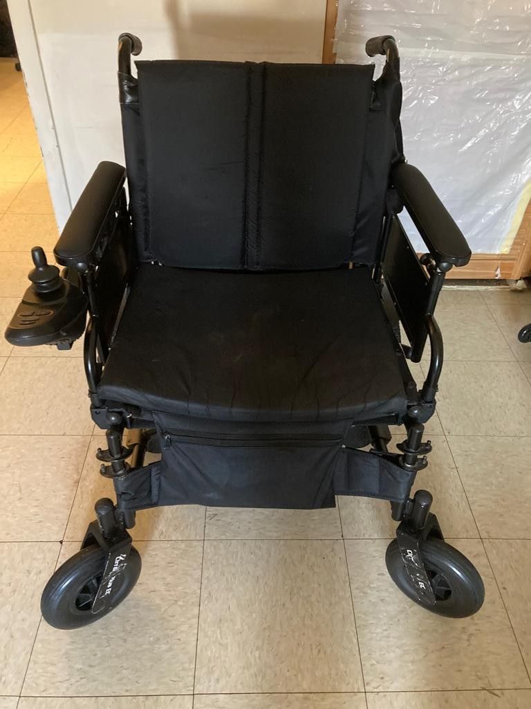 Electric wheelchair