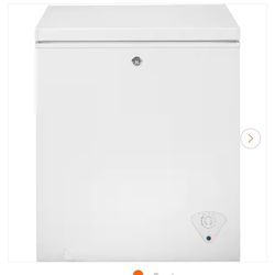 GE Chest Freezer 5.1 cu ft 