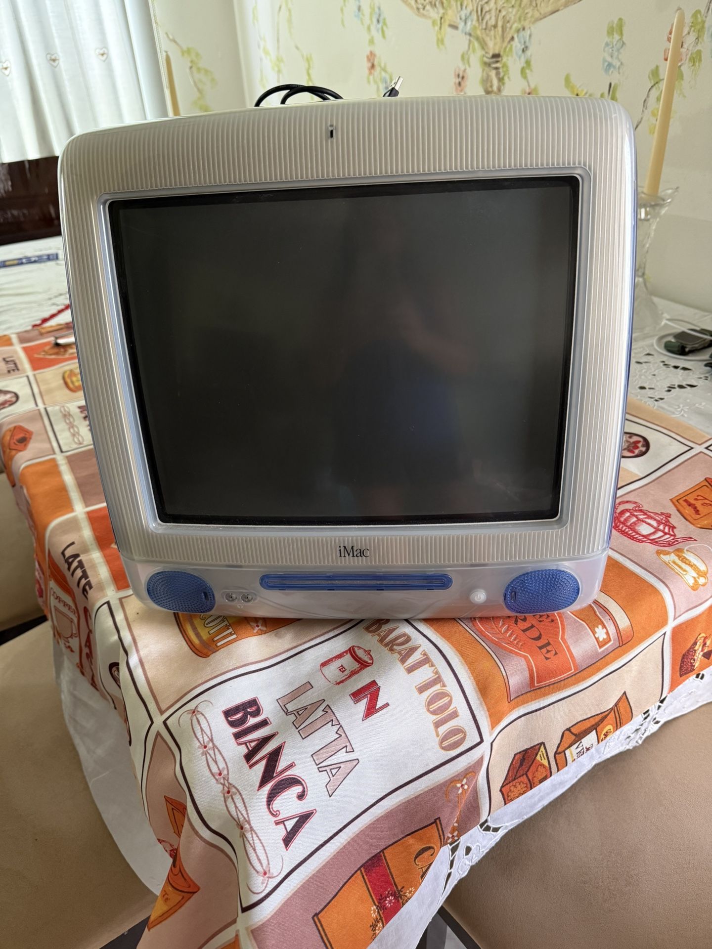 Apple Vintage Desktop PC I MAC