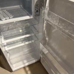 LG Mini Fridge Model#LRONC0605V