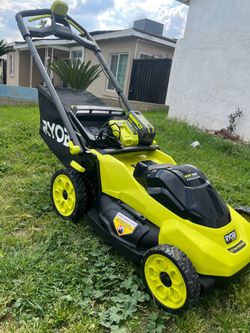 RYOBI
40V HP Brushless 20 in.
Cordless Electric Battery
Walk Behind Self-Propelled
Lawn Mower with 6.0 Ah Battery and Charger