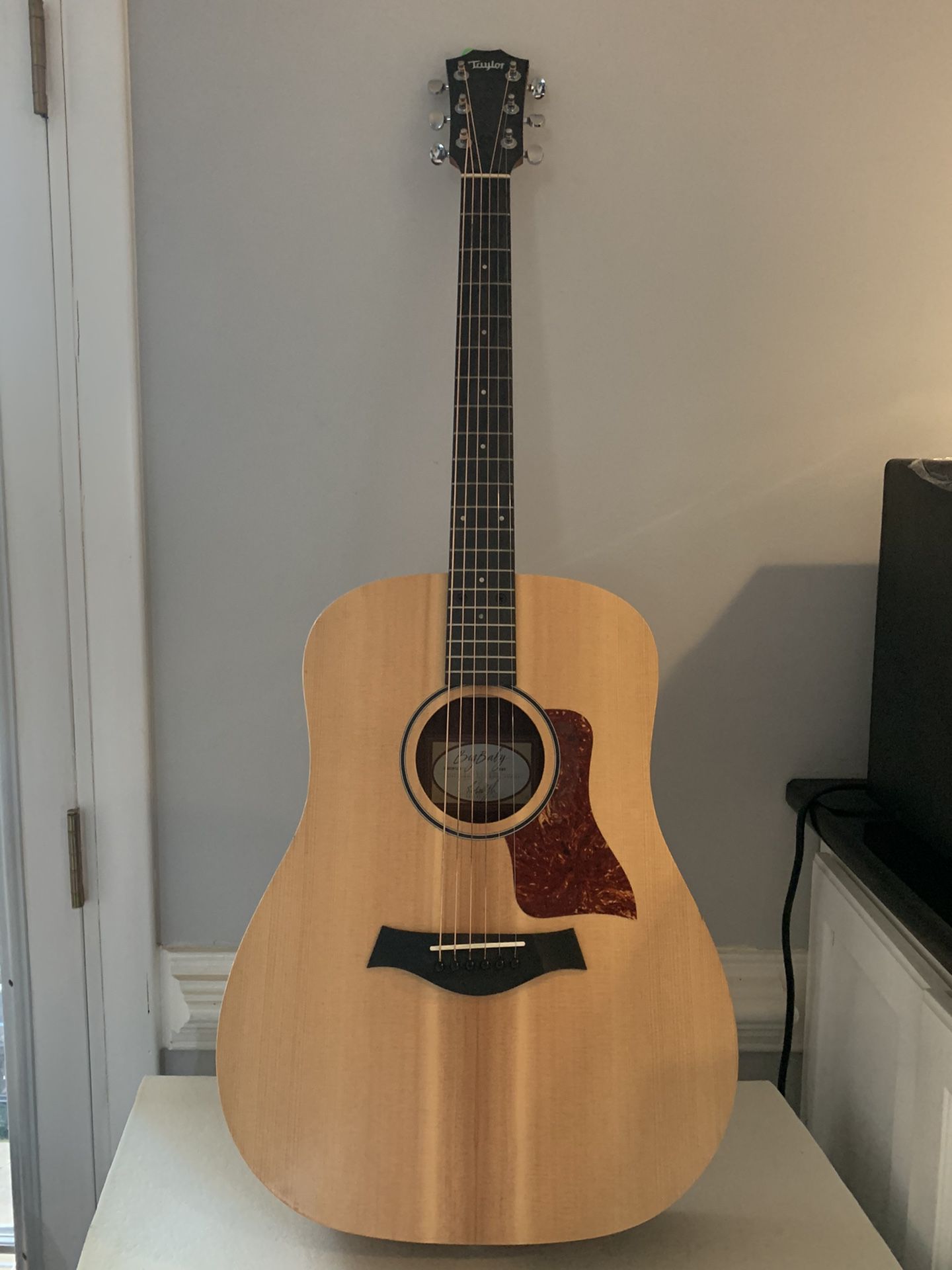 Taylor acoustic Guitar, 15/16 size