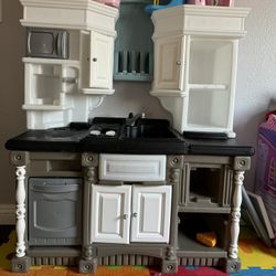 Play Kitchen 