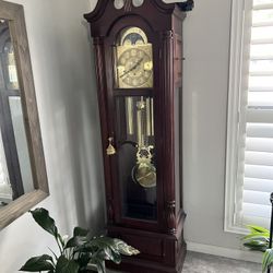 Beautiful Hermle Grandfather Clock 