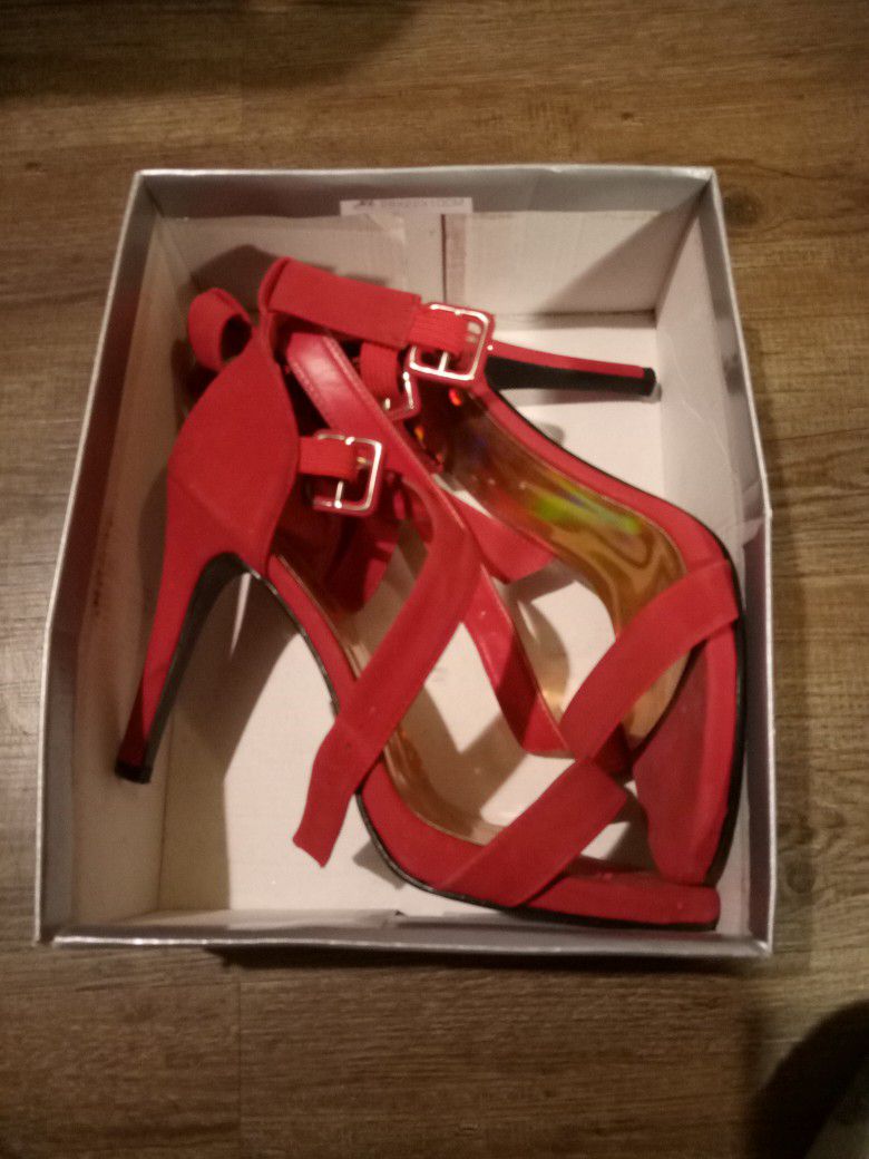 HER STYLE OCANIA  RED HIGH HEELS