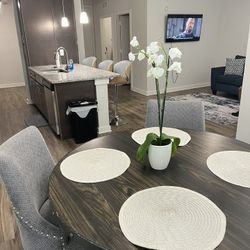 Wayfair Dining Room Table W/4 Chairs 