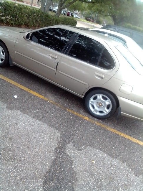 2000 Nissan Altima