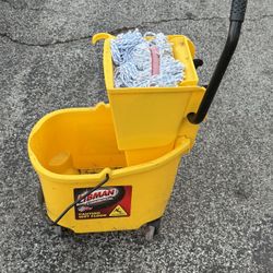 Commercial Mopping Bucket With Mop Ringer