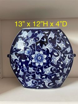 Unique Blue And White Vase