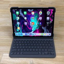 iPad with Keyboard 