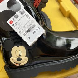 New Big Kids Minnie Mouse Boots Size 4 And 2 1/2