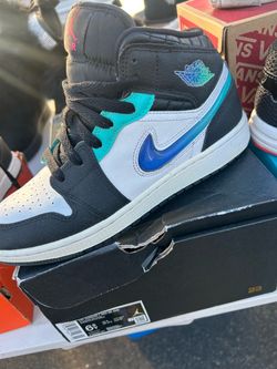 Selling shoes sizes 6.5y to 5.5y.