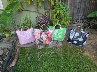 Summer totes