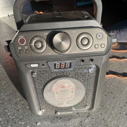 $25 Firm !! Bluetooth G-Lite CD+G Karaoke System