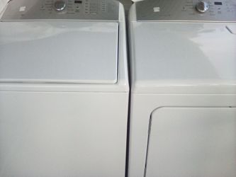 Like New Kenmore 600 Washer Steam Dryer gas set