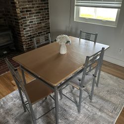 4 Chair Dinner Table 