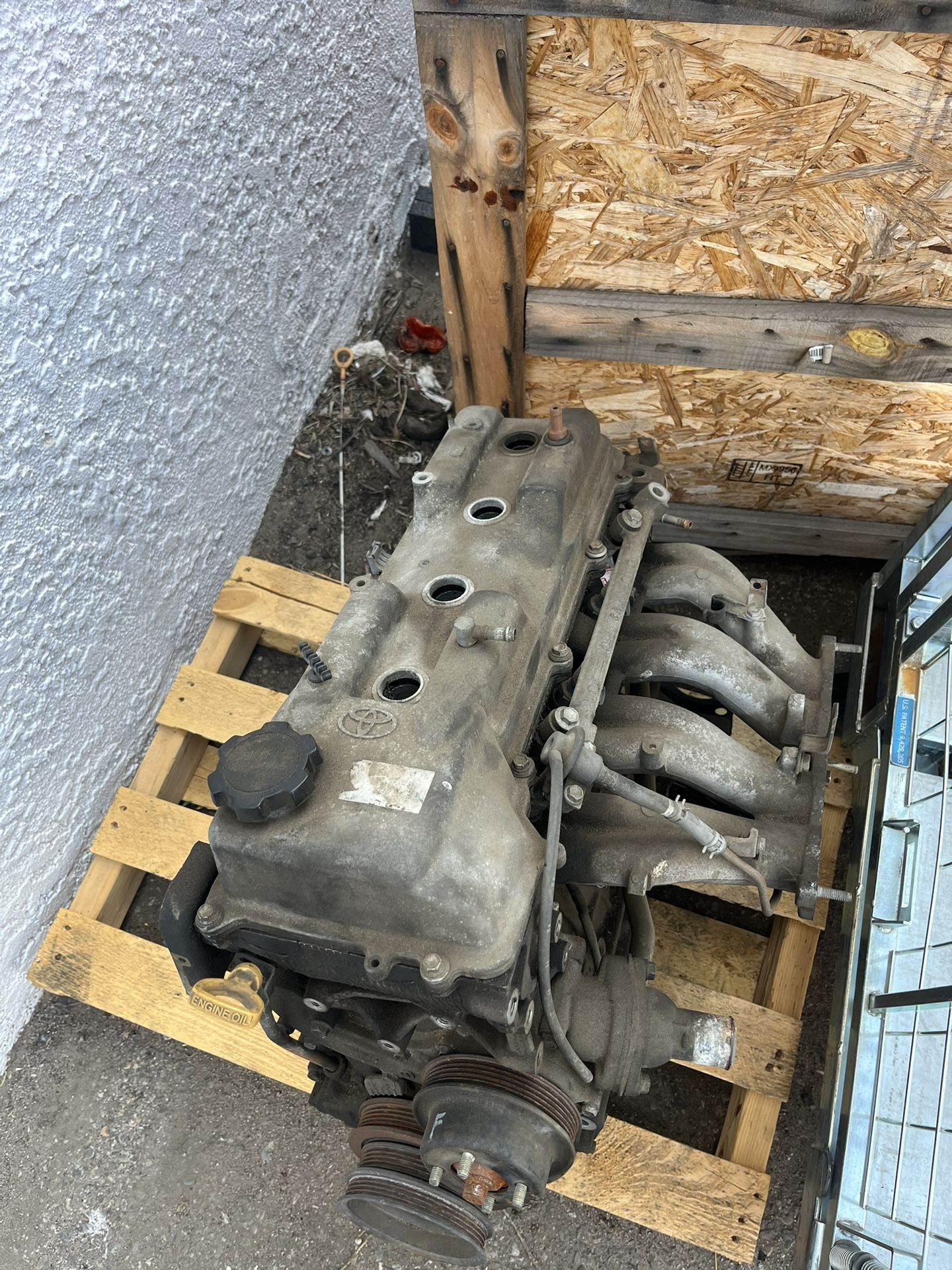 Used 2.4L 4 Cylinder Toyota Engine
