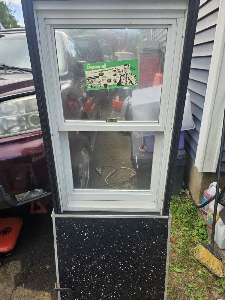 Brand New Windows 19x31 Salesman Sample, Vintage In Salesman Case , New