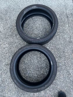 Lot of 2 Mismatched Tires Pirelli Bridgestone 225/40R19
