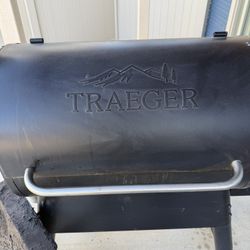 Traeger Pellet Grill Smoker (Model TFB78GLE) – Works Great 🔥