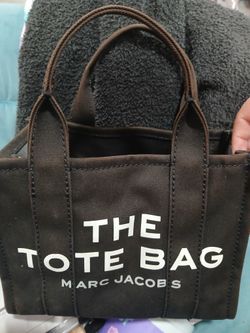 THE TOTE BAG
