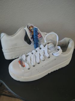 Women Skechers