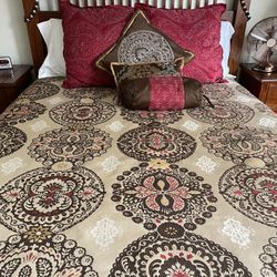 Duvet Set With Four Pillows