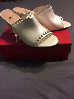 Brand New Impo Eggshell Heels-9 1/2m!!