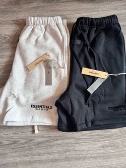 ESSENTIAL SHORTS