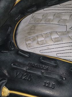 Left Handed 12.5 Inch Wilson A2000