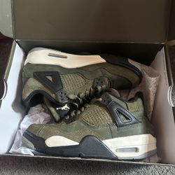 Air Jordan 4 – Women’s US 7 – Lightly Worn (Original Box)