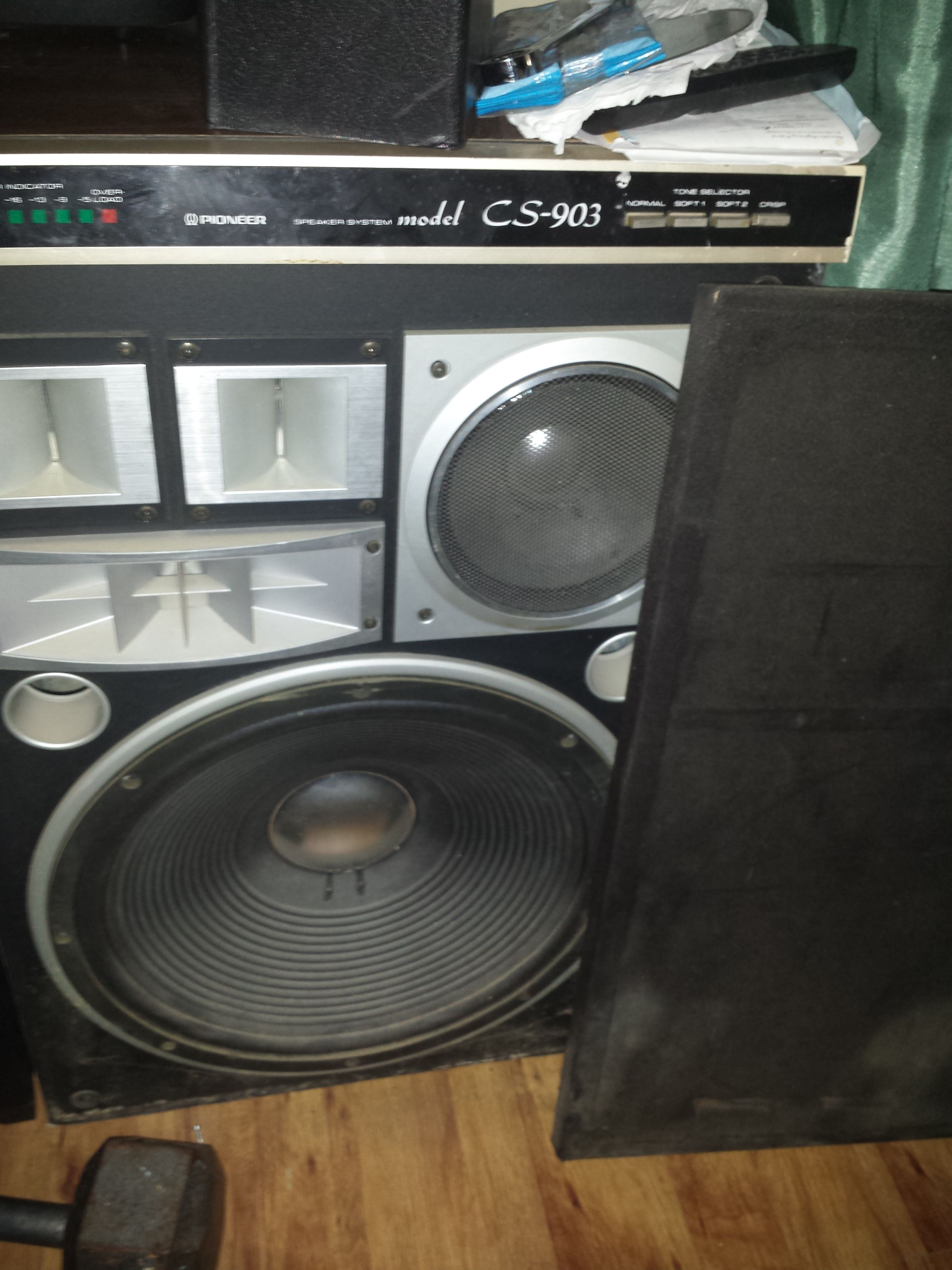 Vintage Pioneer cs 903 floor standing speakers