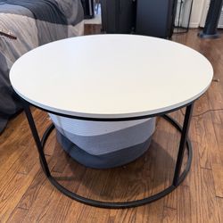 Round coffee table