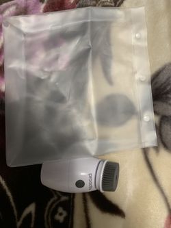 Proactive deep cleansing brush