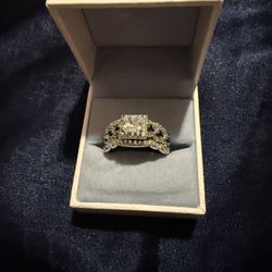 Engagement Ring Set: Size 11