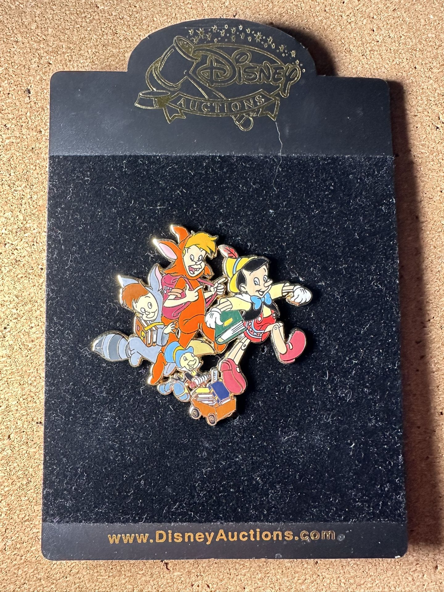 Disney Auctions Pinocchio, Jiminy Cricket & the Lost Boys LE 100 Pin
