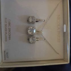 Fine Silver Plated Necklace And Earring Set