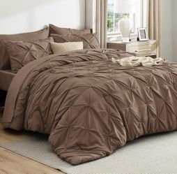 Bedsure Queen Comforter Set Brown - Bed in a Bag Queen Size Bedding 7 Pieces, GentleSoft™ Pintuck Bed Set Gift for Family, All Season Down Alternative