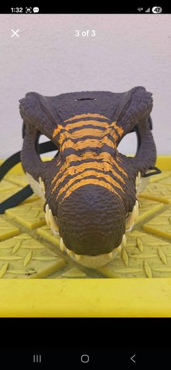 Spinosaurus mask
