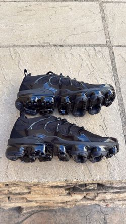 New Nike air Vapormax plus triple black shoes Men’s 11