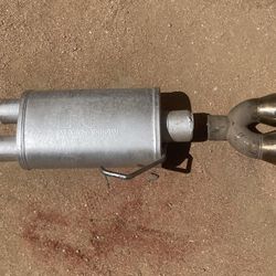 Magnaflow Muffler / Dual Tip 