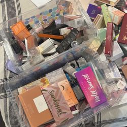 Make Up, Serums, Brushes