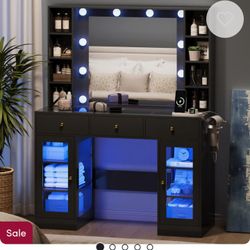 Blk Vanity Make Desk