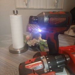 Drill Y Drill DE Impacto (2 Drilles,1 Batería Y Un Cargador)